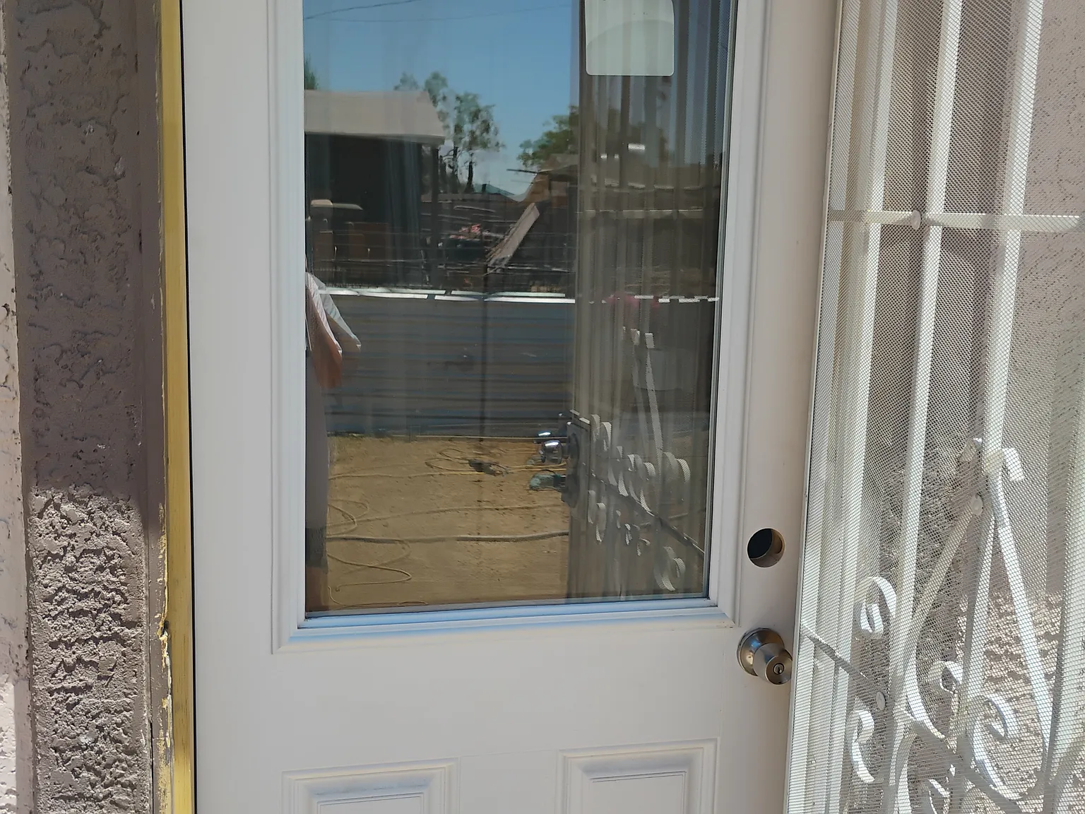 3 bed, 720 sqft, $1,700 — Photo 2