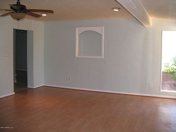 3rd image of 6418 Otelia Cir