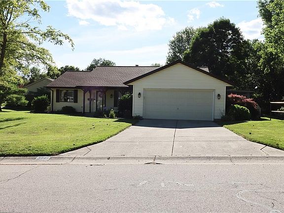 2nd image of 3061 Meadow Park Dr