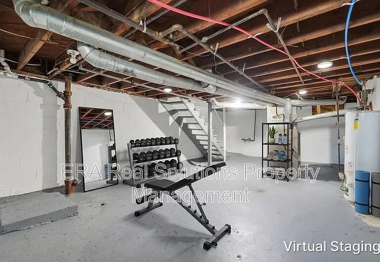 1575 E Cordell Ave — Photo 3