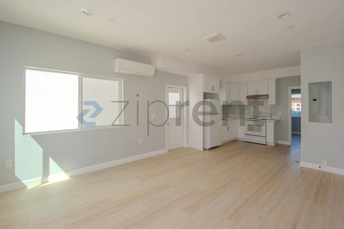 5260 Groveland Dr — Photo 3