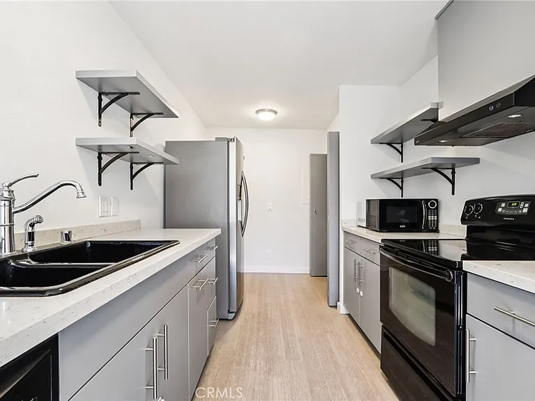 403 N Oakhurst Dr #204 — Photo 6