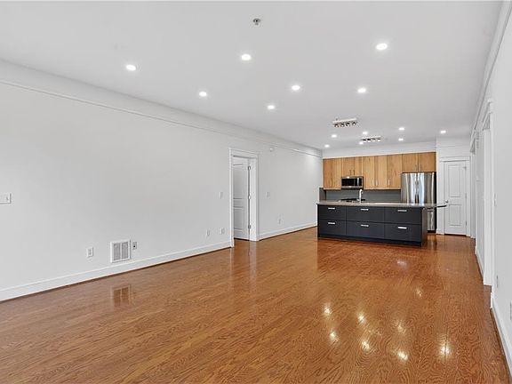 3rd image of 273 12th St NE Unit 210