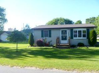 621 Elm St, Sebewaing, MI 48759