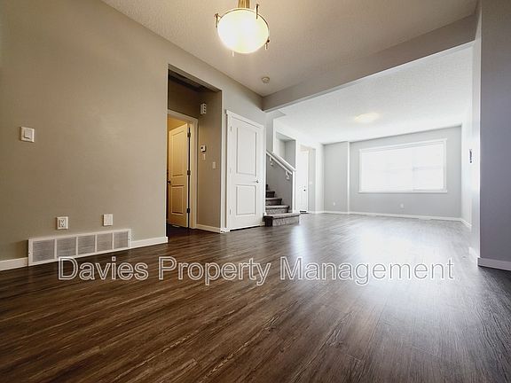 4th image of 2304 Glenridding Blvd SW