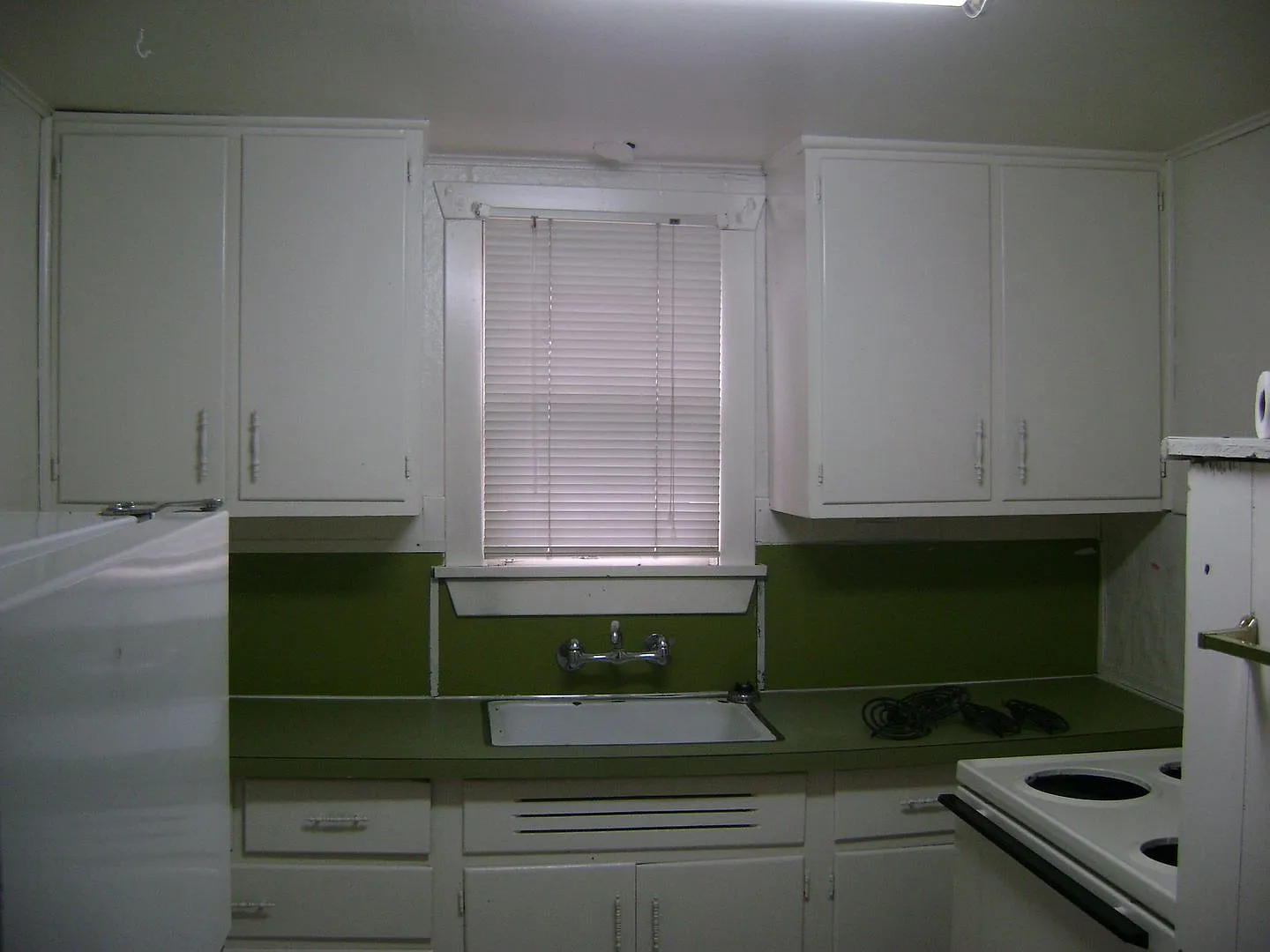 Why have room mates? — Photo 2