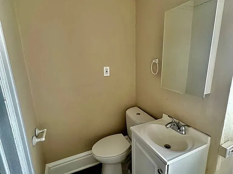 725 N Cascade Ave #4 — Photo 20