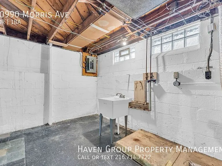 20990 Morris Ave — Photo 22