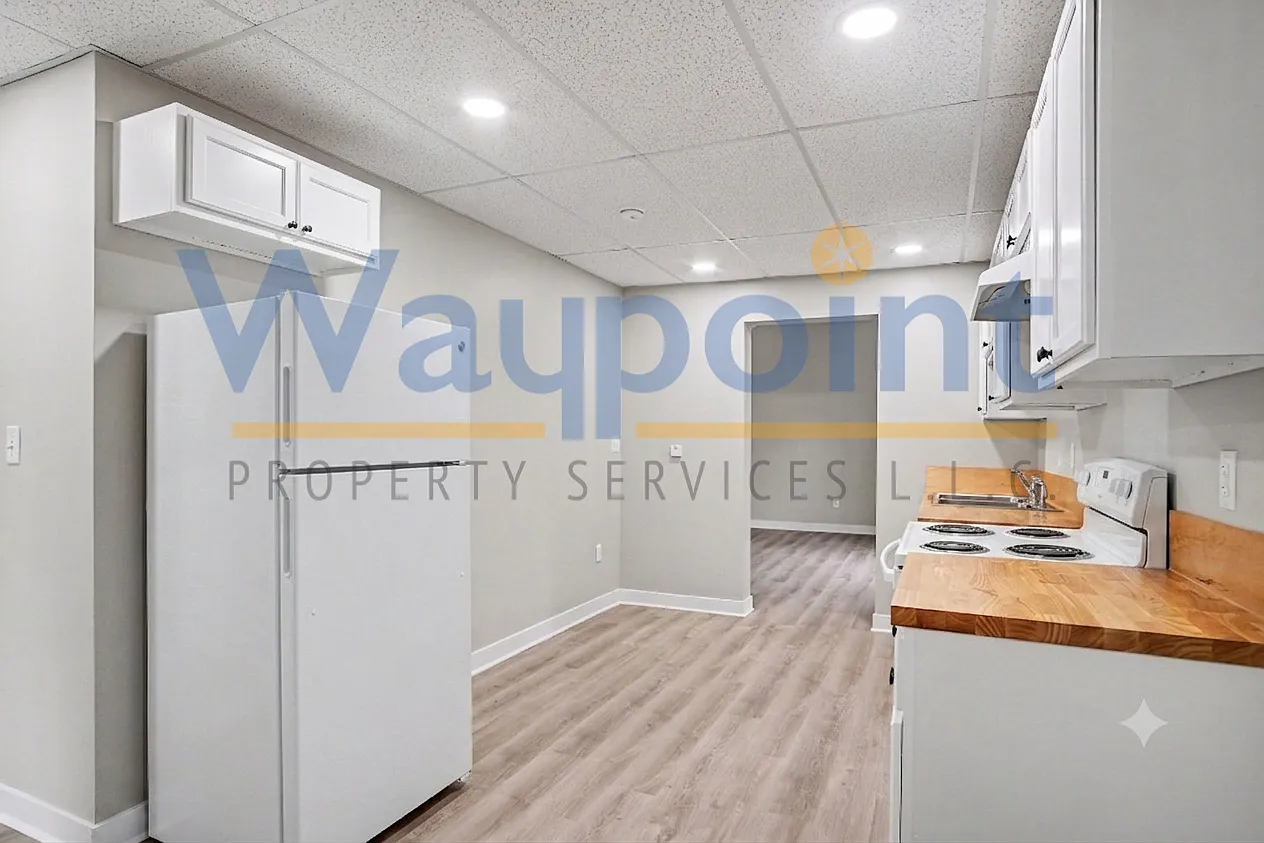 184 Superior Street - 2 — Photo 2