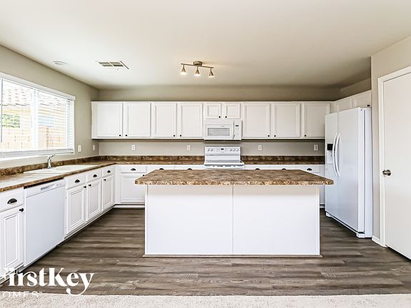4th image of 3117 W Yellow Peak Dr
