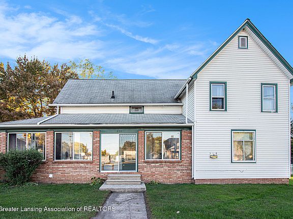 3rd image of 318 S Shiawassee St