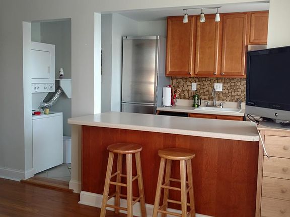 2nd image of 9641 Norfolk Ave APT 201