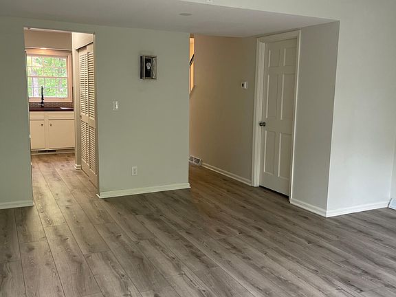 5th image of 505 Laurel Ave