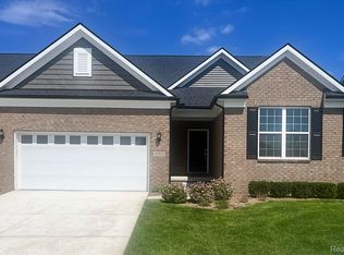 16264 Conifer Ln, Clinton Township, MI 48038