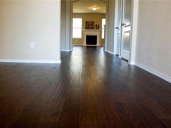 3rd image of 2805 Crescent Lake Dr