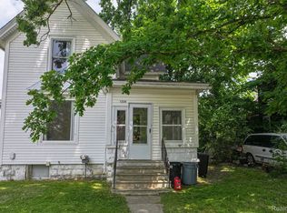 1226 W Genesee St, Lapeer, MI