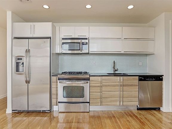 5th image of 23-11 21st Ave #3E