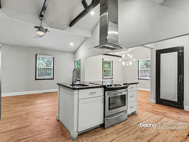 1790 Brewer Blvd SW — Photo 9