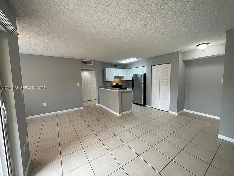 761 N Pine Island Rd #203 — Photo 3
