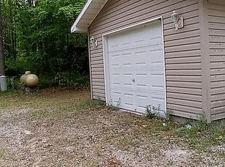 91 Center Dr, Rose City, MI 48654