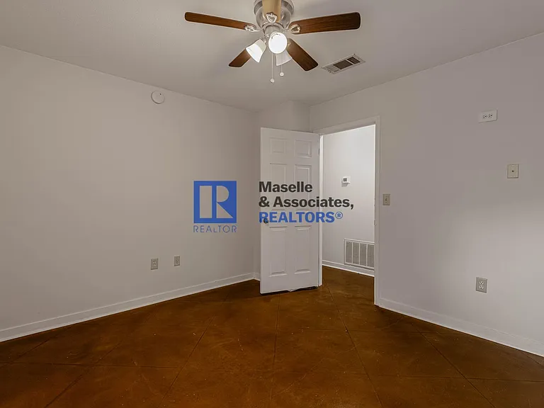 1212 Barnett Bend Cir — Photo 20