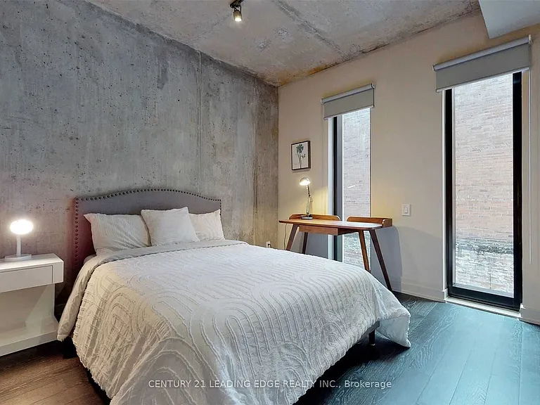 11 Charlotte St #308 — Photo 19