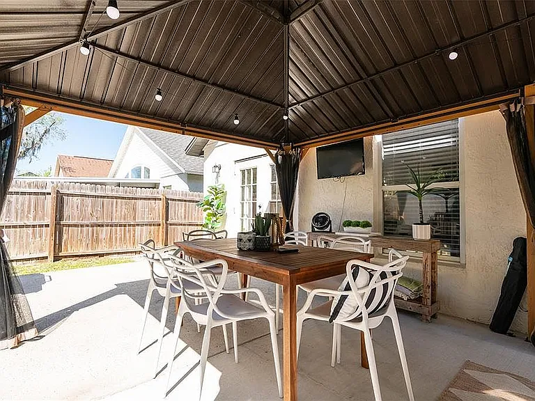 814 Brightview Dr — Photo 38