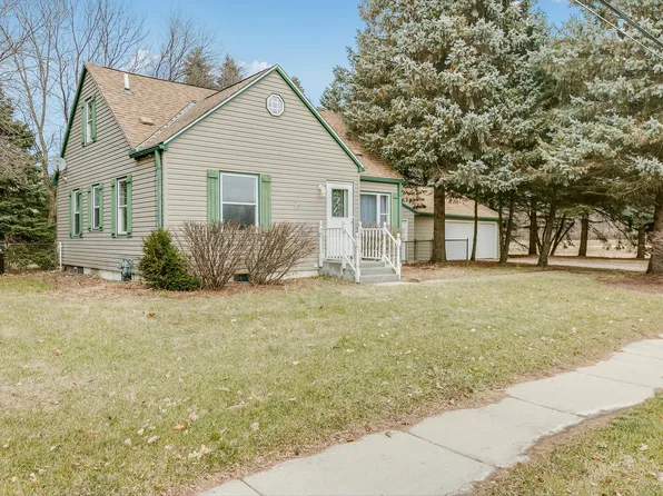1316 E Drexel Ave, Oak Creek, WI 53154