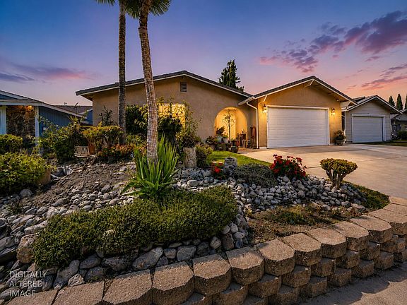 3rd image of 7962 Graylodge Ct