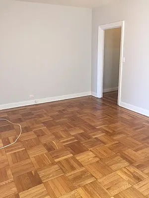 Rented by Roberto Guilbet, LREB | media 21