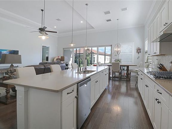 3rd image of 15720 Shorebird Ln