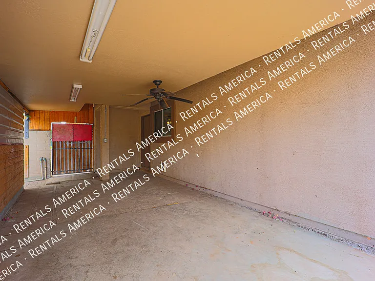 771 E Laredo St — Photo 34