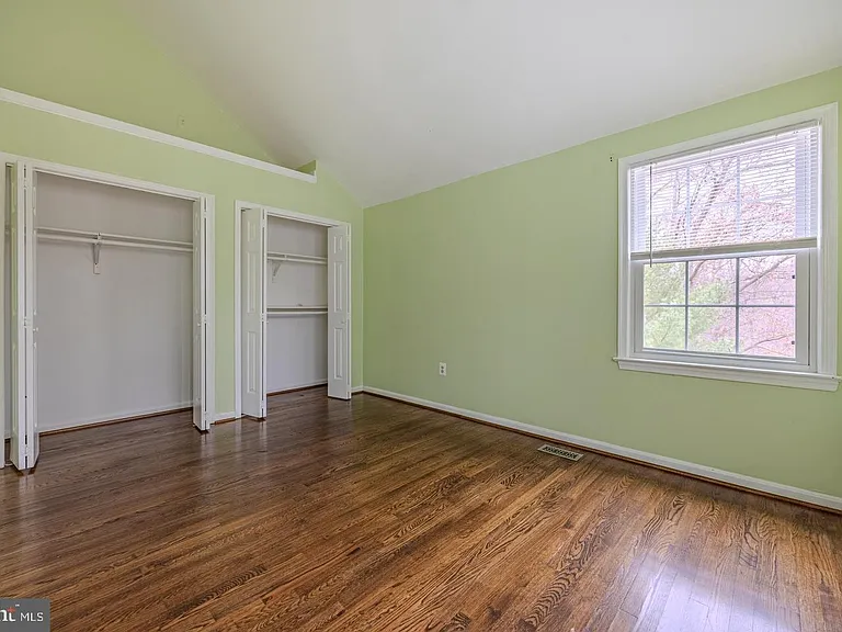 8200 Maple Ridge Ave — Photo 15