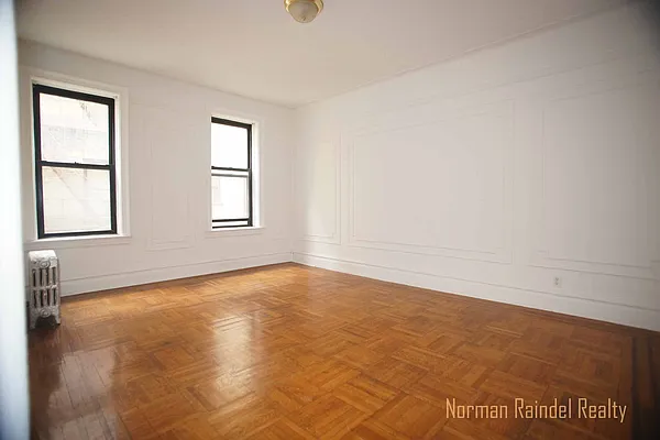 Rented by Norman Raindel, LREB | media 9