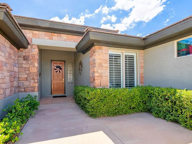2329 N Prospector Ln — Photo 45