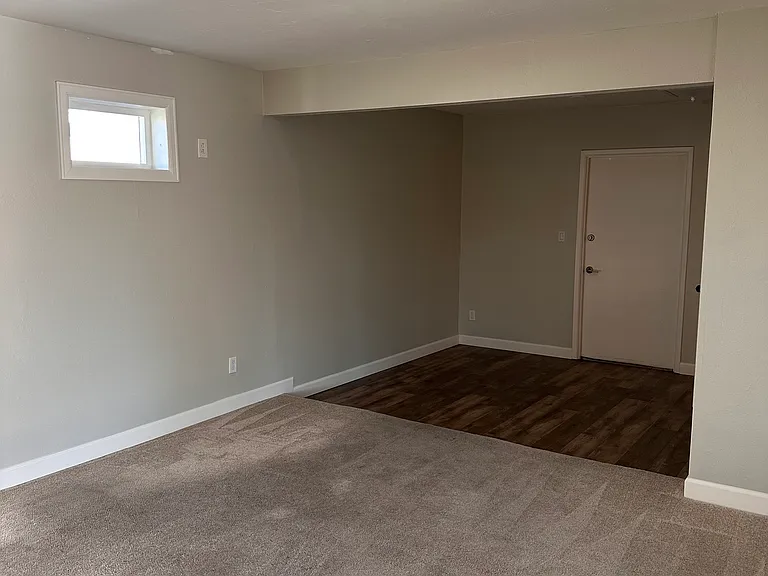 202 E Huntington Dr — Photo 12