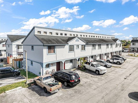 4th image of 12065 SW 18th St #849