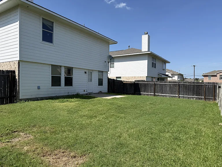 3703 Holden Ct — Photo 13