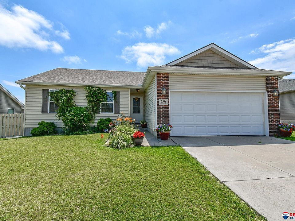 1st image of 9571 Mortensen Ct