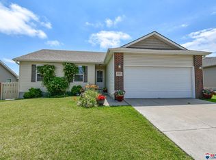 9571 Mortensen Ct, Lincoln, NE 68526