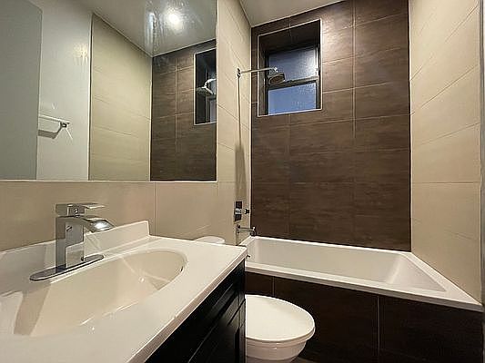5th image of 1325 Bedford Ave #1D