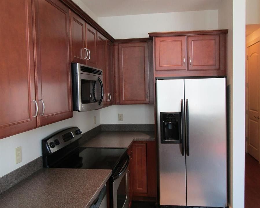 1st image of 210 S 16th St APT 422