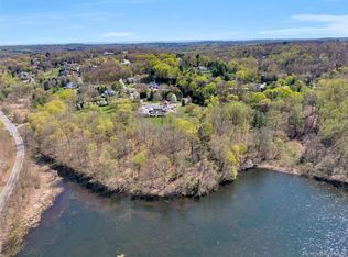 4-6 Wampus Lake Dr, Armonk, NY 10504