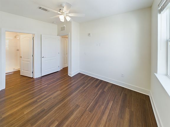 5th image of 31-201-570 Arsdale Ave
