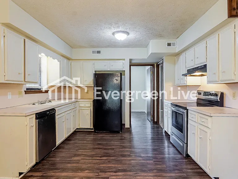 104 Shawnee Dr — Photo 6