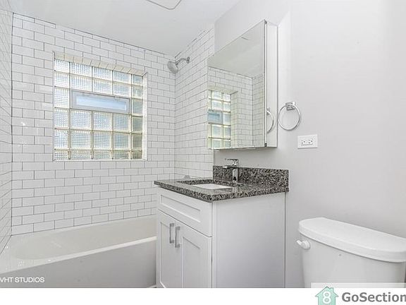5th image of 6521 N Seeley Ave #2N