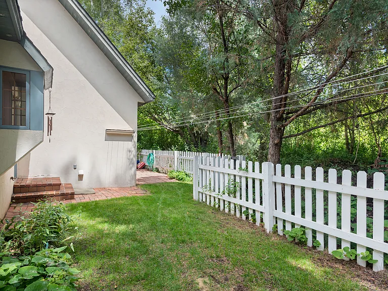 180 River Oaks Ln — Photo 30