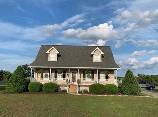 3861 Irvington Rd, Irvington, VA 22480