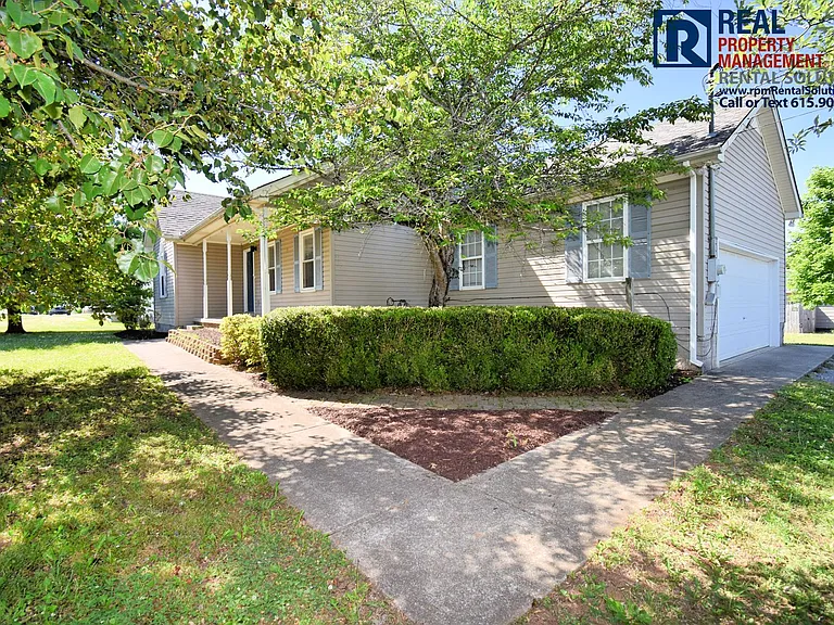 1183 Osborne Ln — Photo 3
