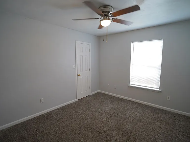 2442-2444-2446 Talco Hills Dr — Photo 19